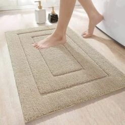 SVKBJROY Tapis De Bain Antidérapant,Tapis Salle Bain Moelleux En Microfibre,Absorbant L'eau,Lavable En Machine,Extra Epais Tapis De Douche Pour Salle De Bain,50 X 80 Cm,Beige